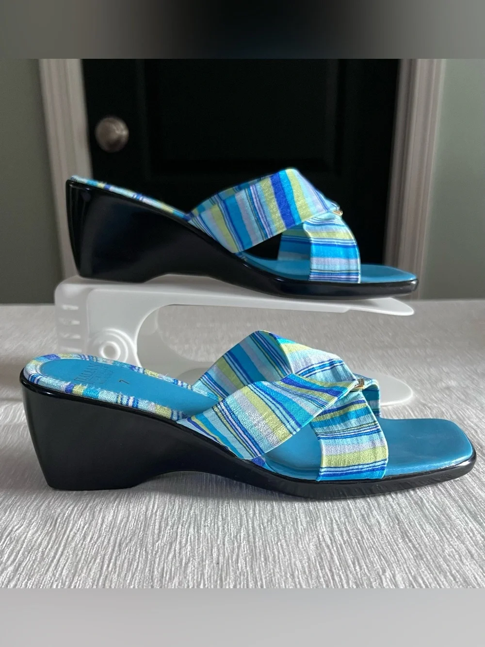 NWOT Italian Shoemakers Teal Striped Bow Wedges Size 7